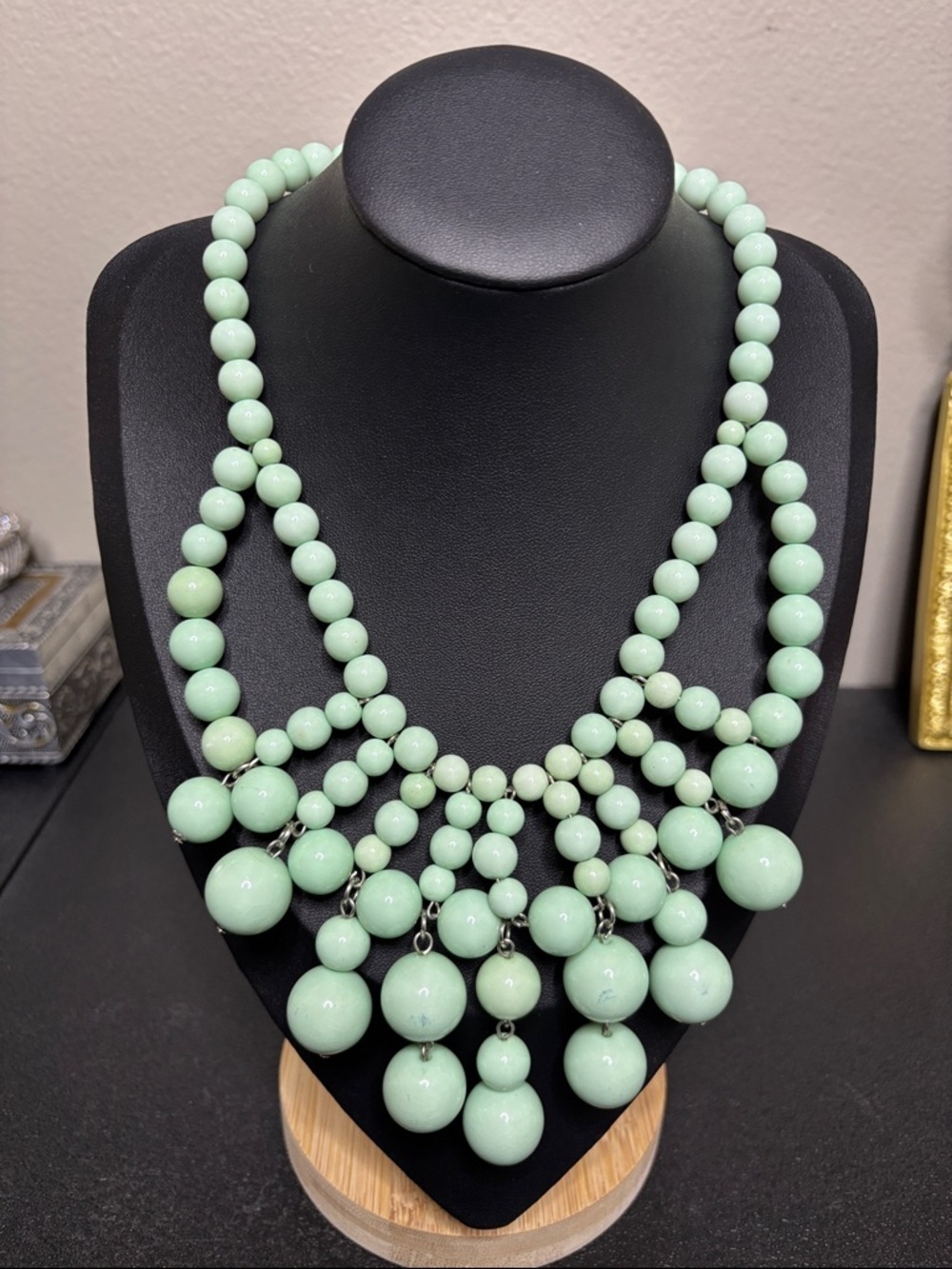 Vintage BUBBLE NECKLACE CHUNKY BIB CASCADING Beads Statement Collar